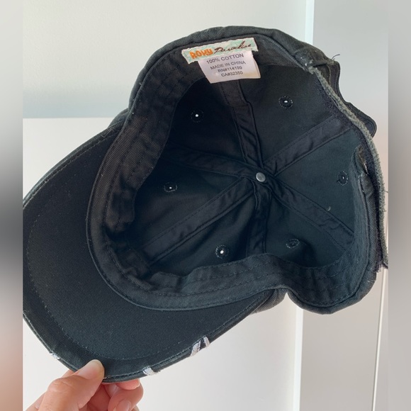 Short Billed Roxy Cap - Picture 4 of 5